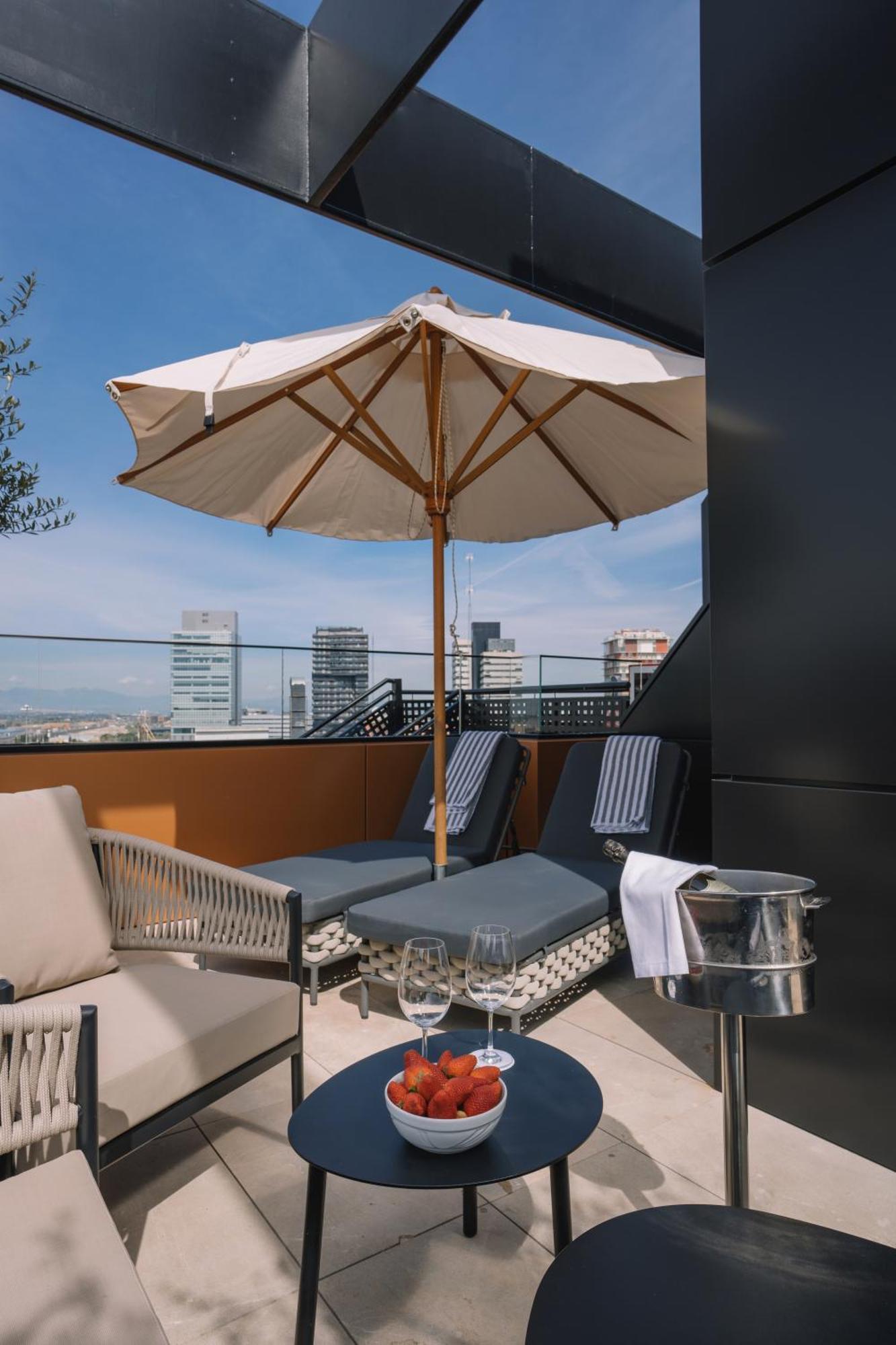 Hotel Pinar Plaza Мадрид Екстериор снимка