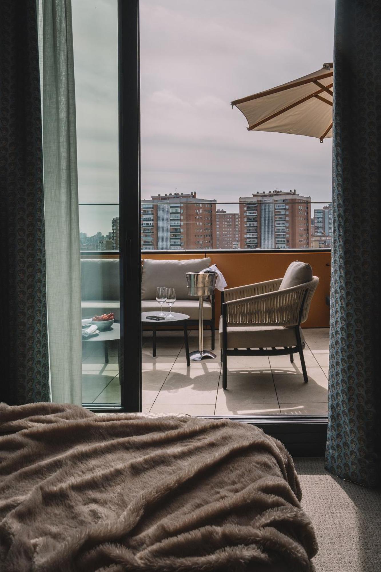 Hotel Pinar Plaza Мадрид Екстериор снимка
