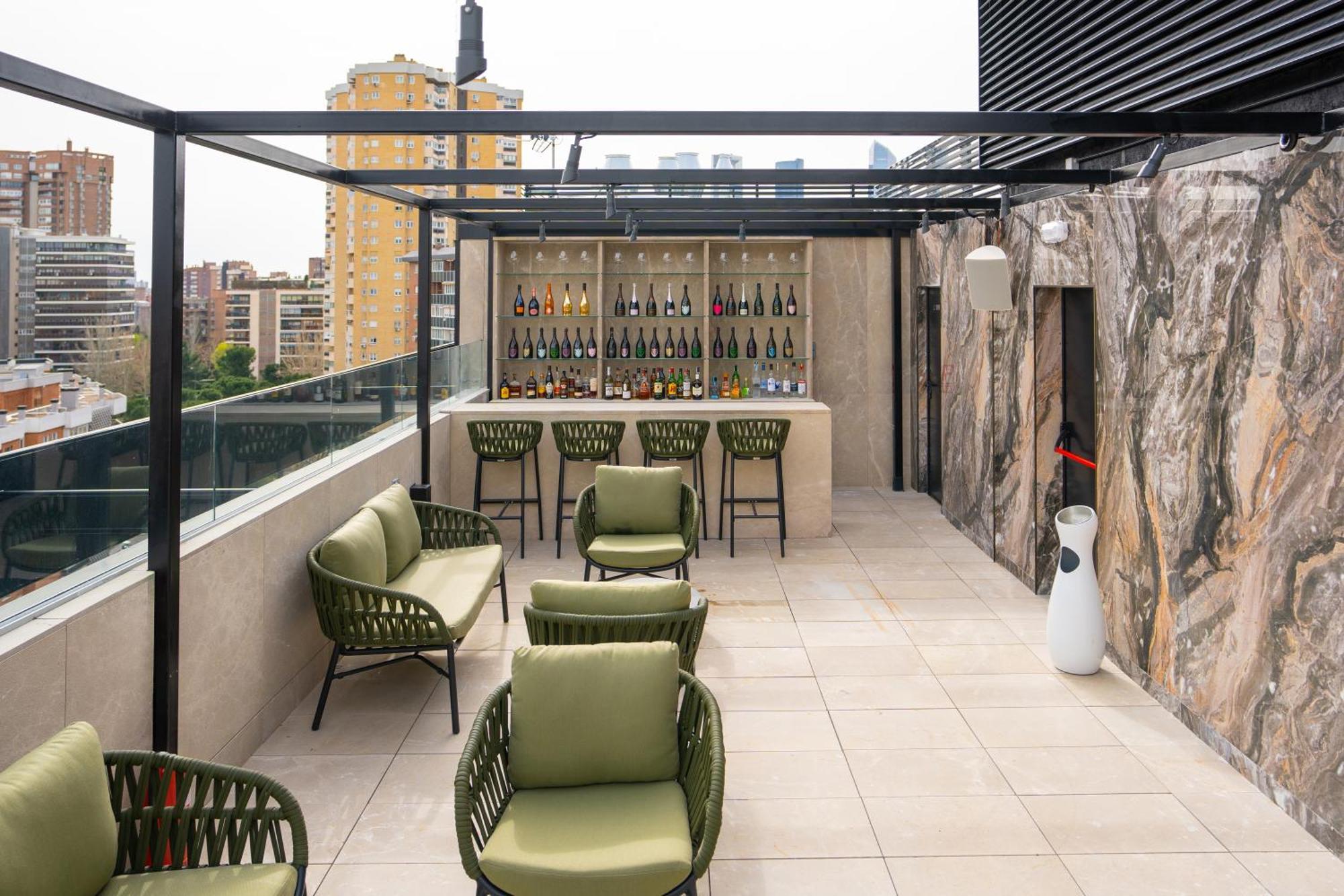 Hotel Pinar Plaza Мадрид Екстериор снимка