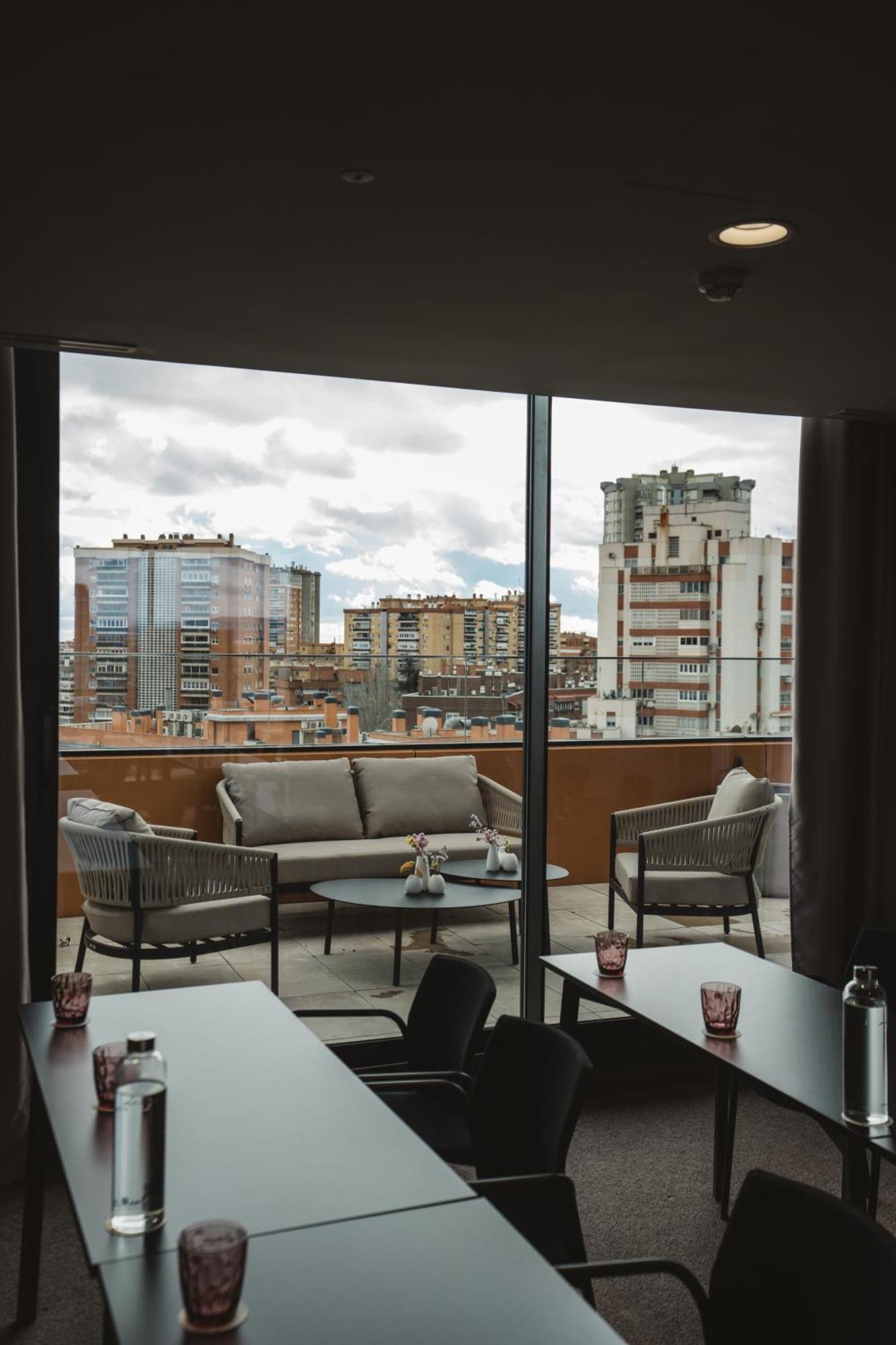 Hotel Pinar Plaza Мадрид Екстериор снимка